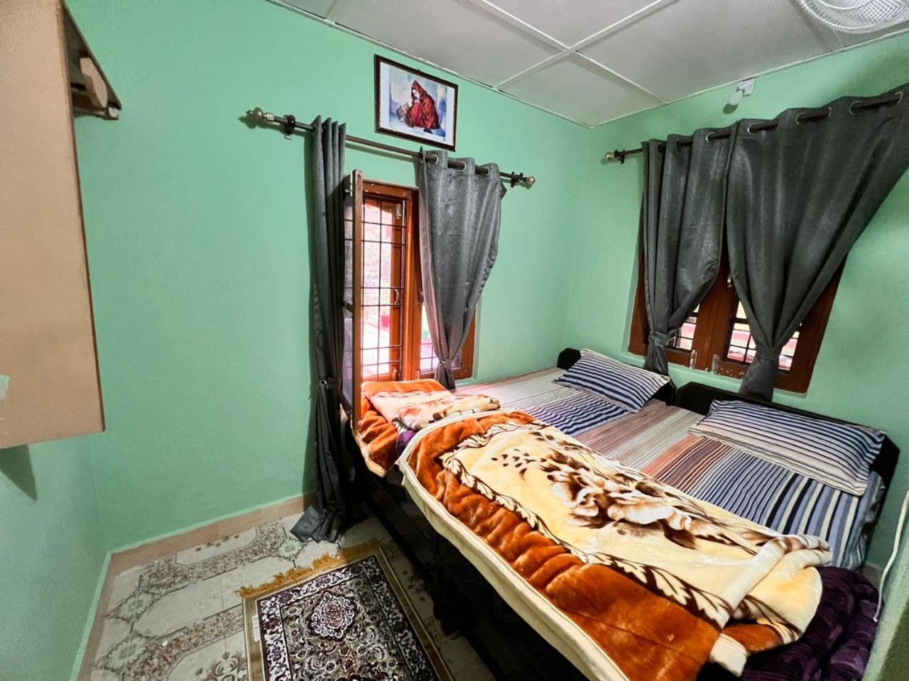Tathastu Bir -Homestay ,Dorm,Hostel Exteriör bild