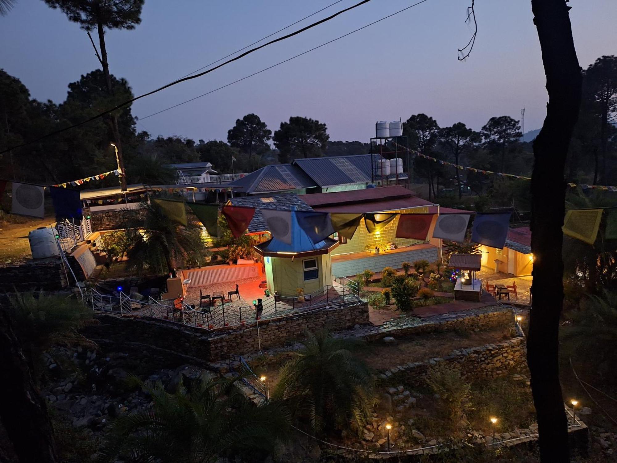 Tathastu Bir -Homestay ,Dorm,Hostel Exteriör bild